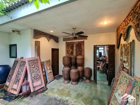 House and Commercial Space For Sale In Mae Rim, Chiang-Mai - PC-MR003