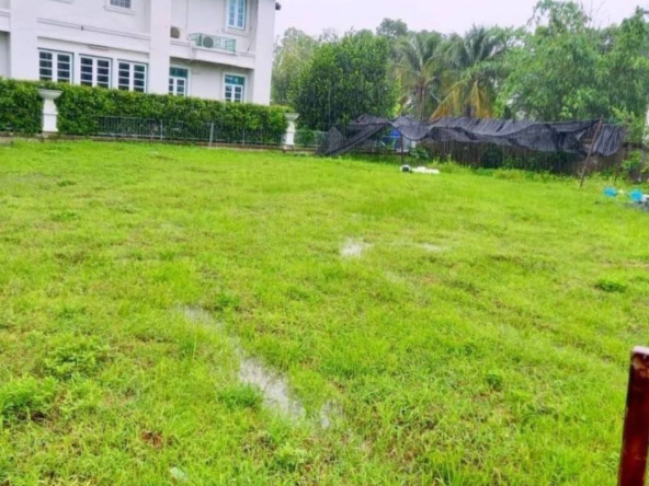 land for sale in Chaiyapuek Land and House housing estate 444m2