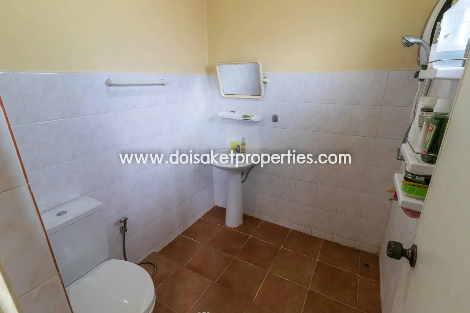 2 Bathroom Family Home for Sale in Doi Saket