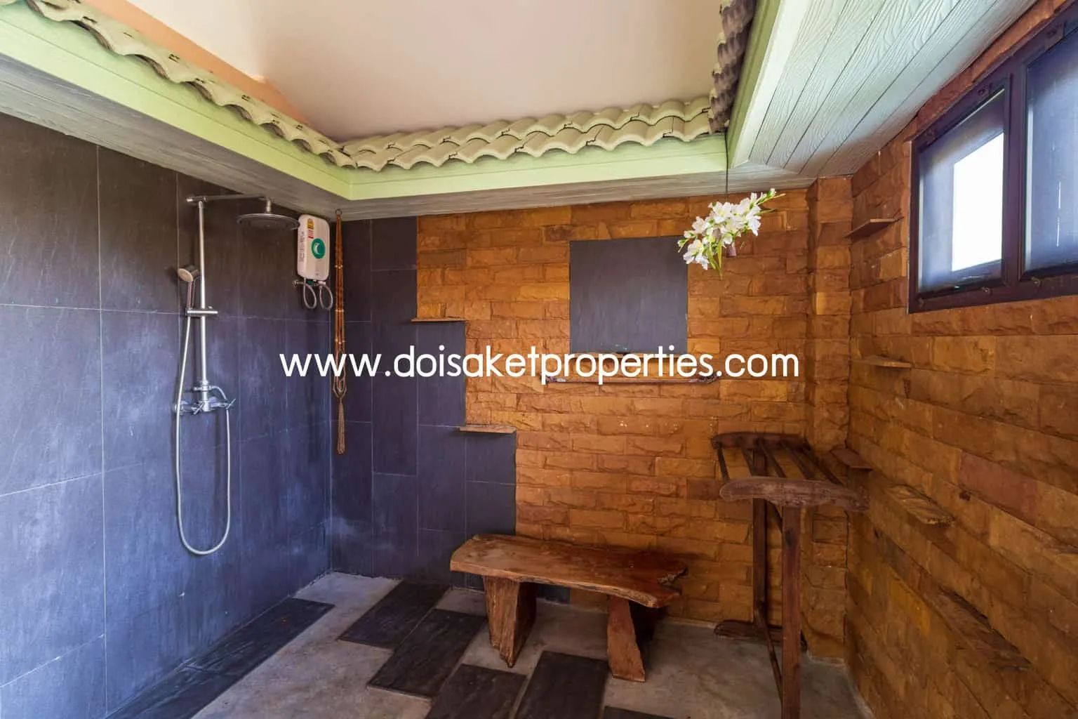 Doi Saket-DSP-(HS289-02) Great Home with Cool Design for Sale in Doi Saket