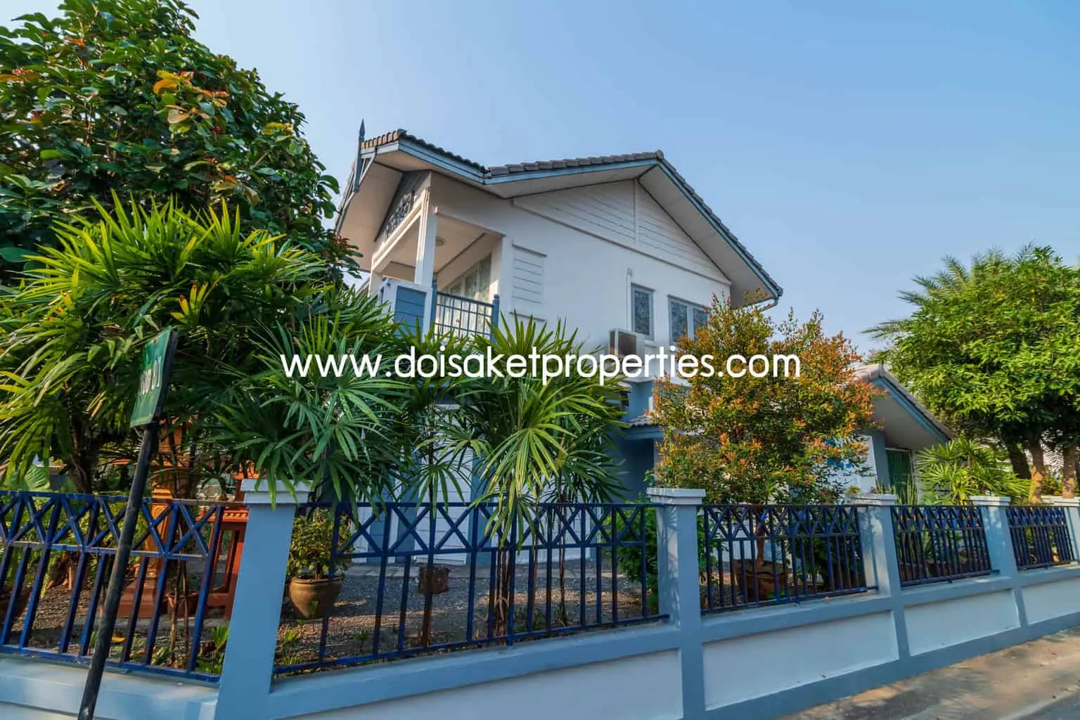 Doi Saket-DSP-(HS291-03) One-of-a-Kind 2-Storey Family Home for Sale in a Moo Ban in Doi Saket