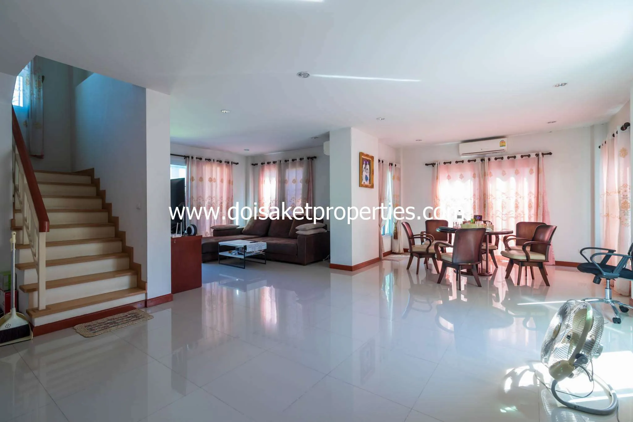 Doi Saket-DSP-(HS300-03) Nice 3-Bedroom Family House for Sale Convenient to City