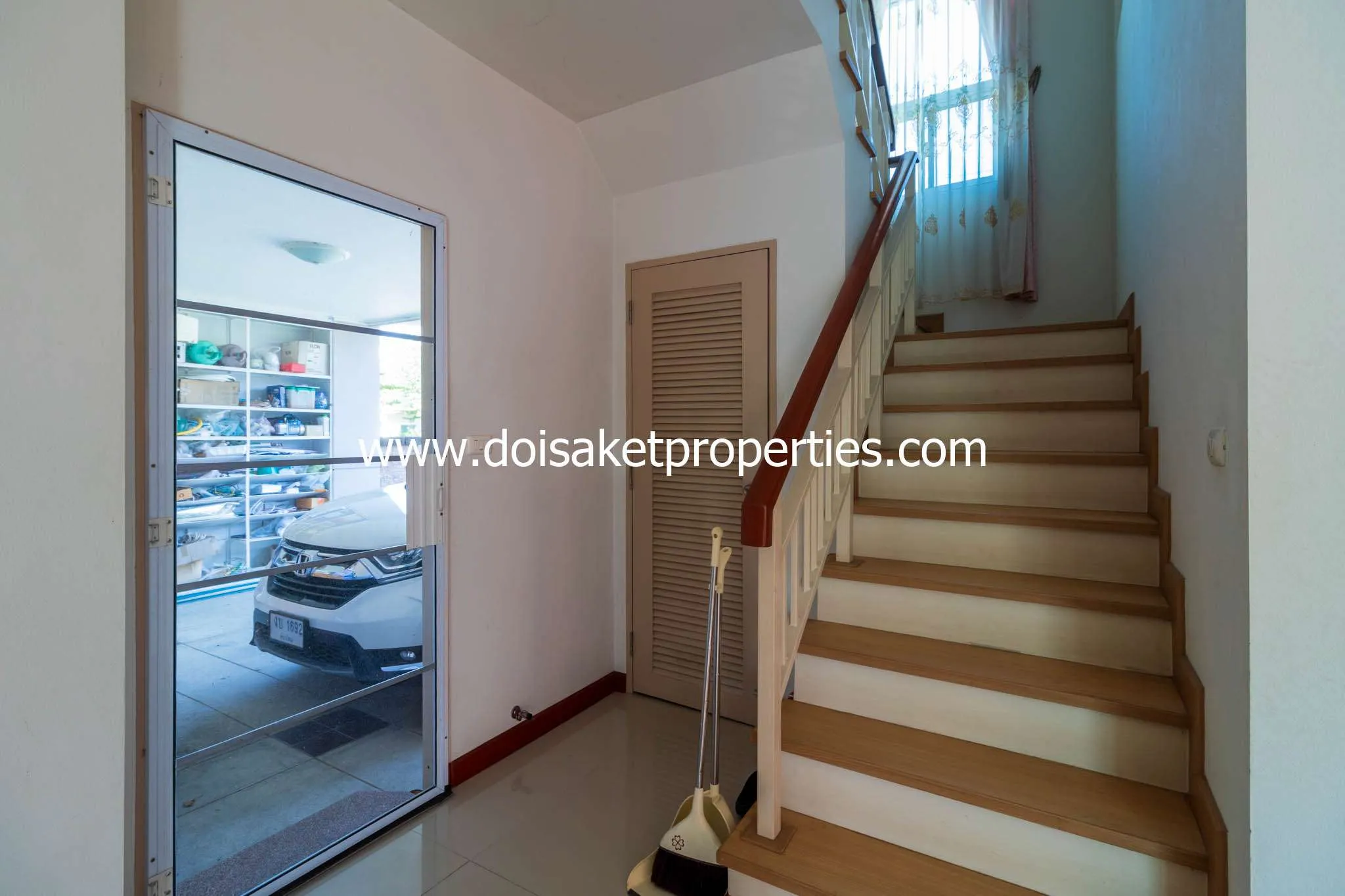 Doi Saket-DSP-(HS300-03) Nice 3-Bedroom Family House for Sale Convenient to City