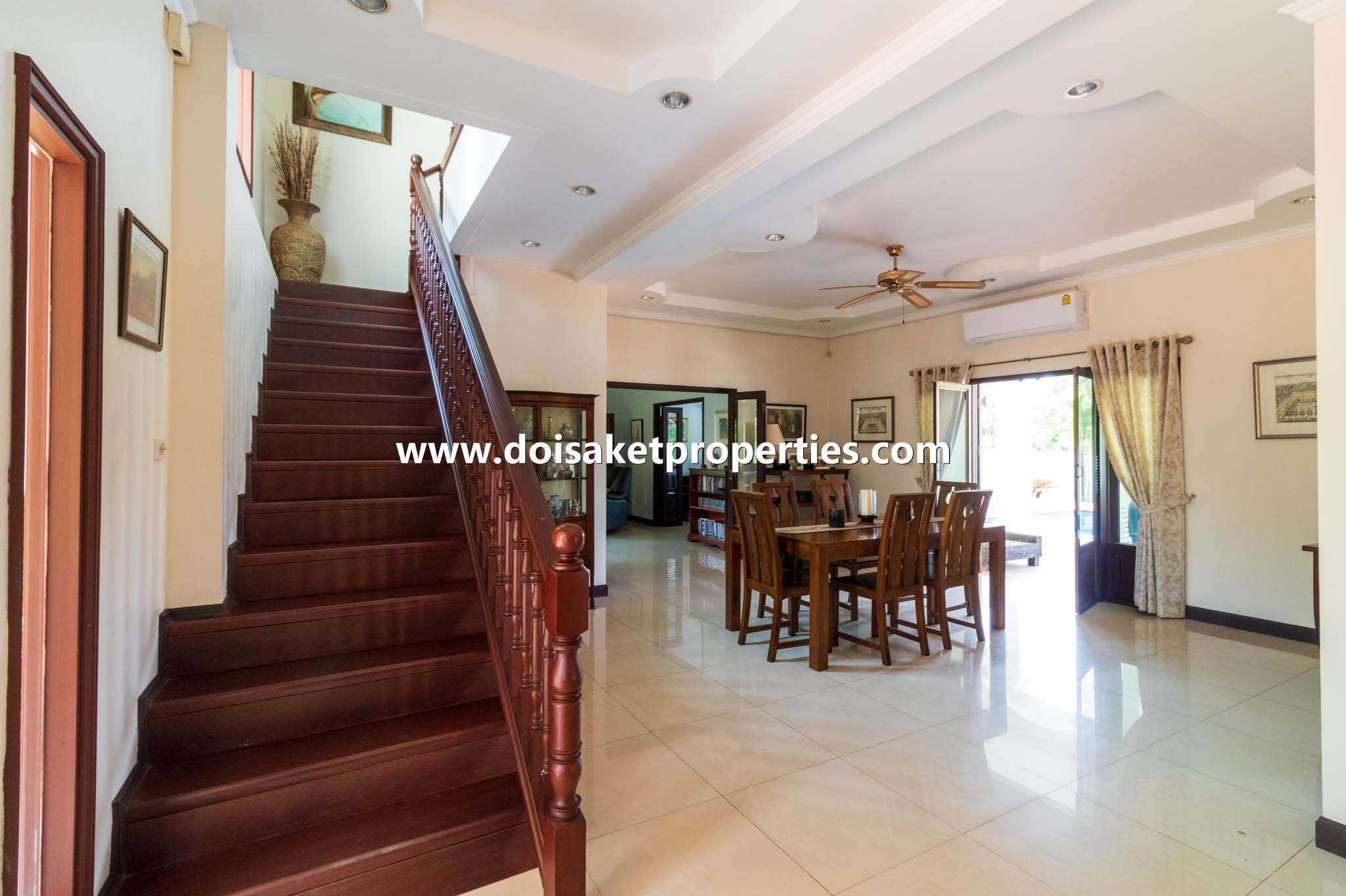 Doi Saket-DSP-(HS332-04) Outstanding 4-Bedroom Family Home with Swimming Pool for Sale in Luang Nuea