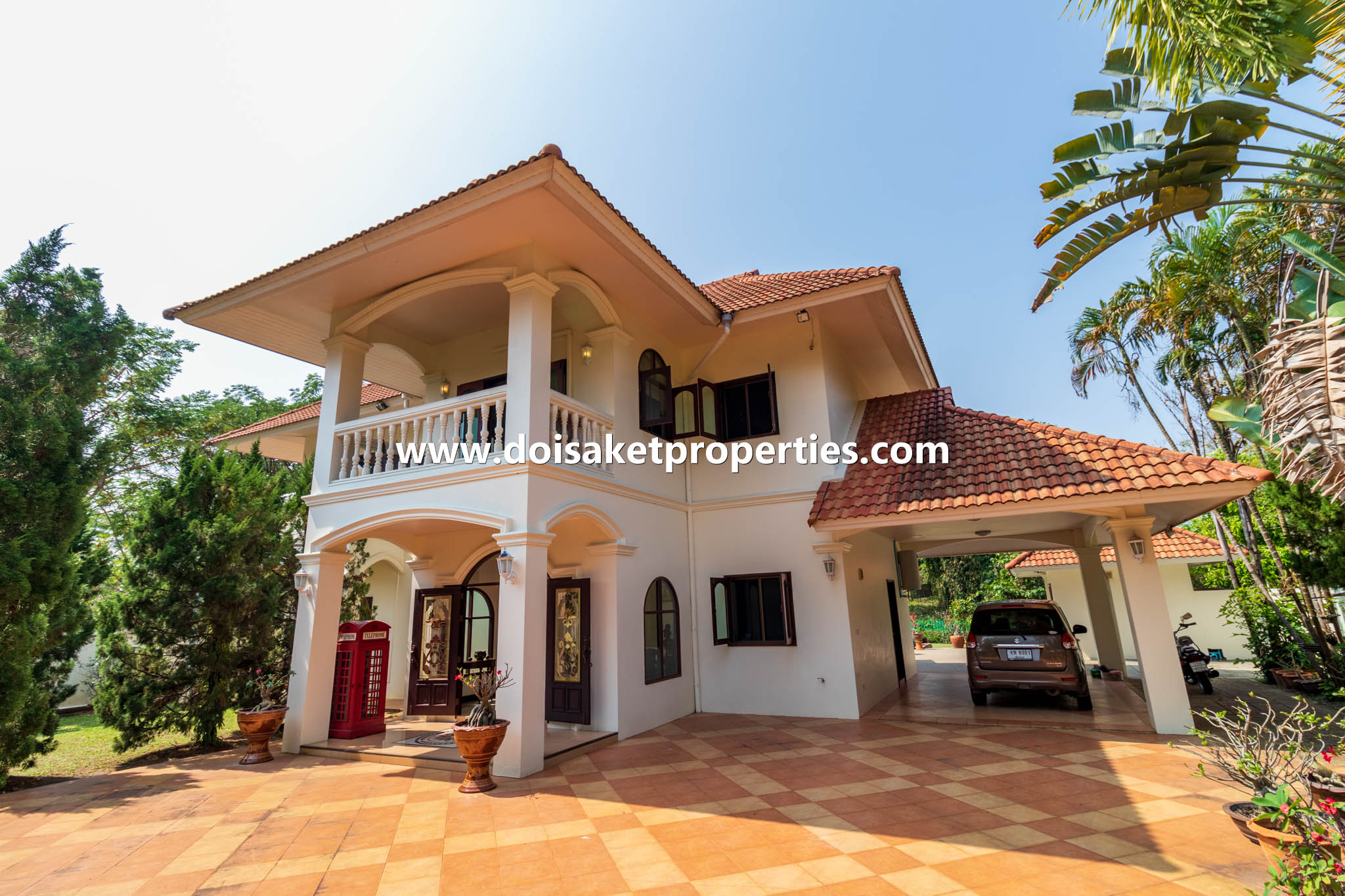 Doi Saket-DSP-(HS332-04) Outstanding 4-Bedroom Family Home with Swimming Pool for Sale in Luang Nuea