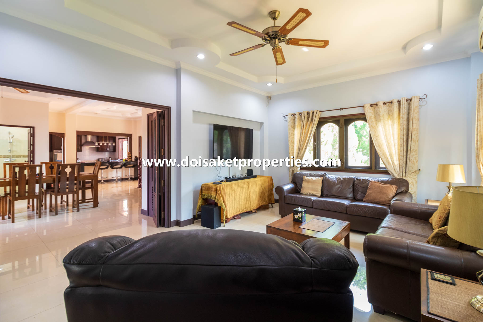 Doi Saket-DSP-(HS332-04) Outstanding 4-Bedroom Family Home with Swimming Pool for Sale in Luang Nuea