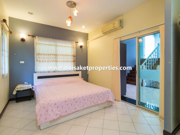 Doi Saket-DSP-(HS338-03) 3-Bedroom Split-Level Family Home for Sale in Talat Khwan