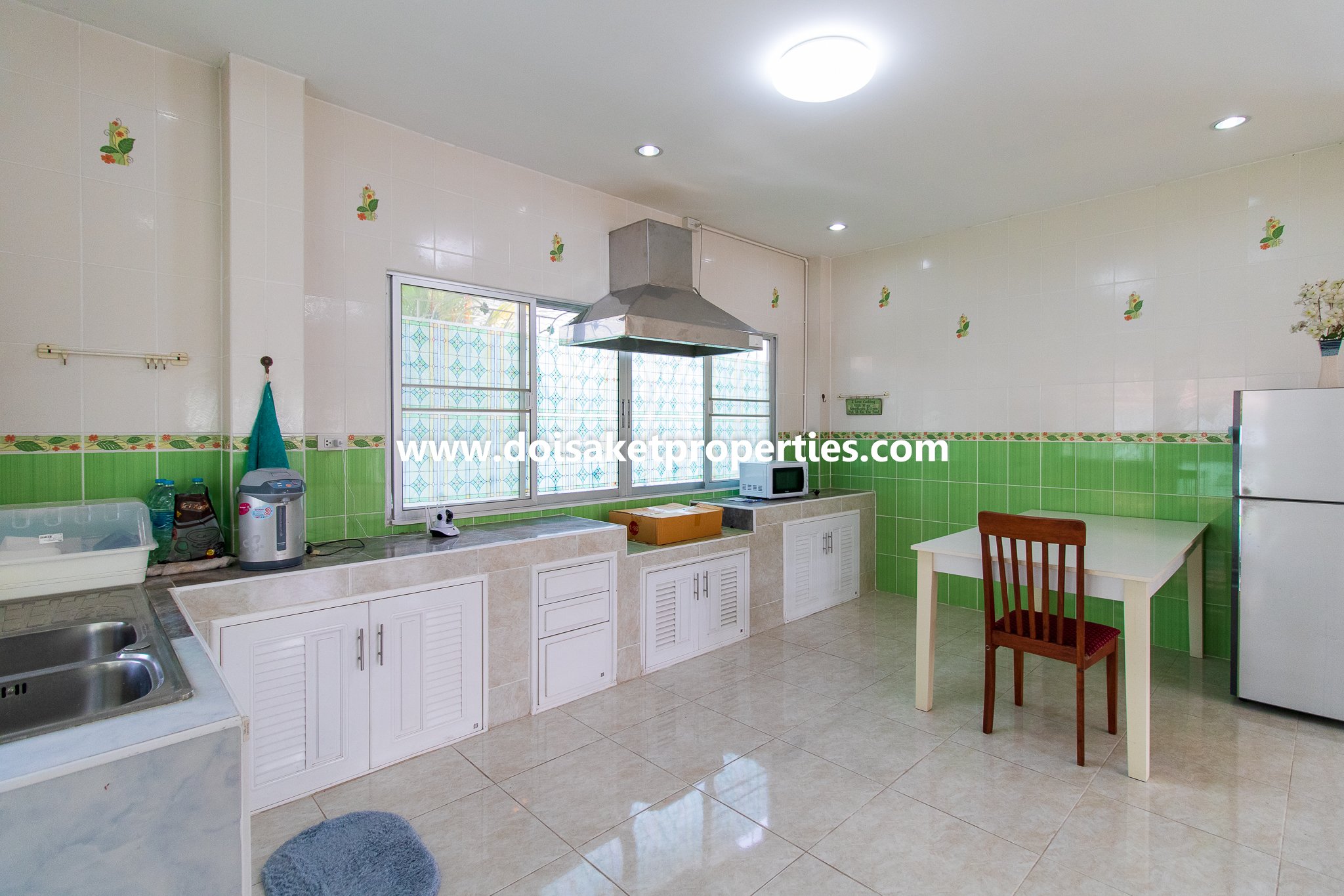 Doi Saket-DSP-(HS349-03) 3-Bedroom Family Home with Swimming Pool for Sale in Talat Kwan