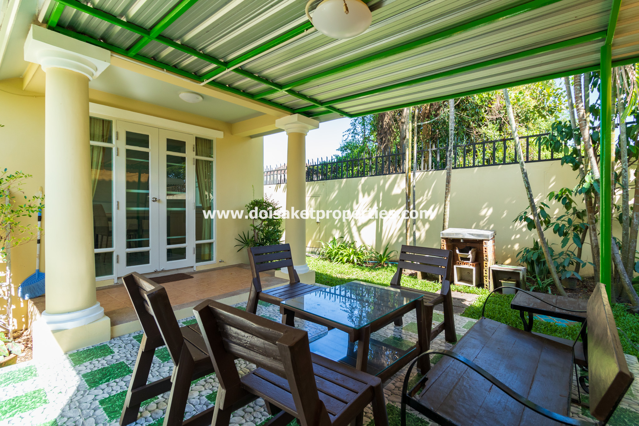 Doi Saket-DSP-(HS358-03) Nice 3-Bedroom Family Home for Sale in San Pu Loei