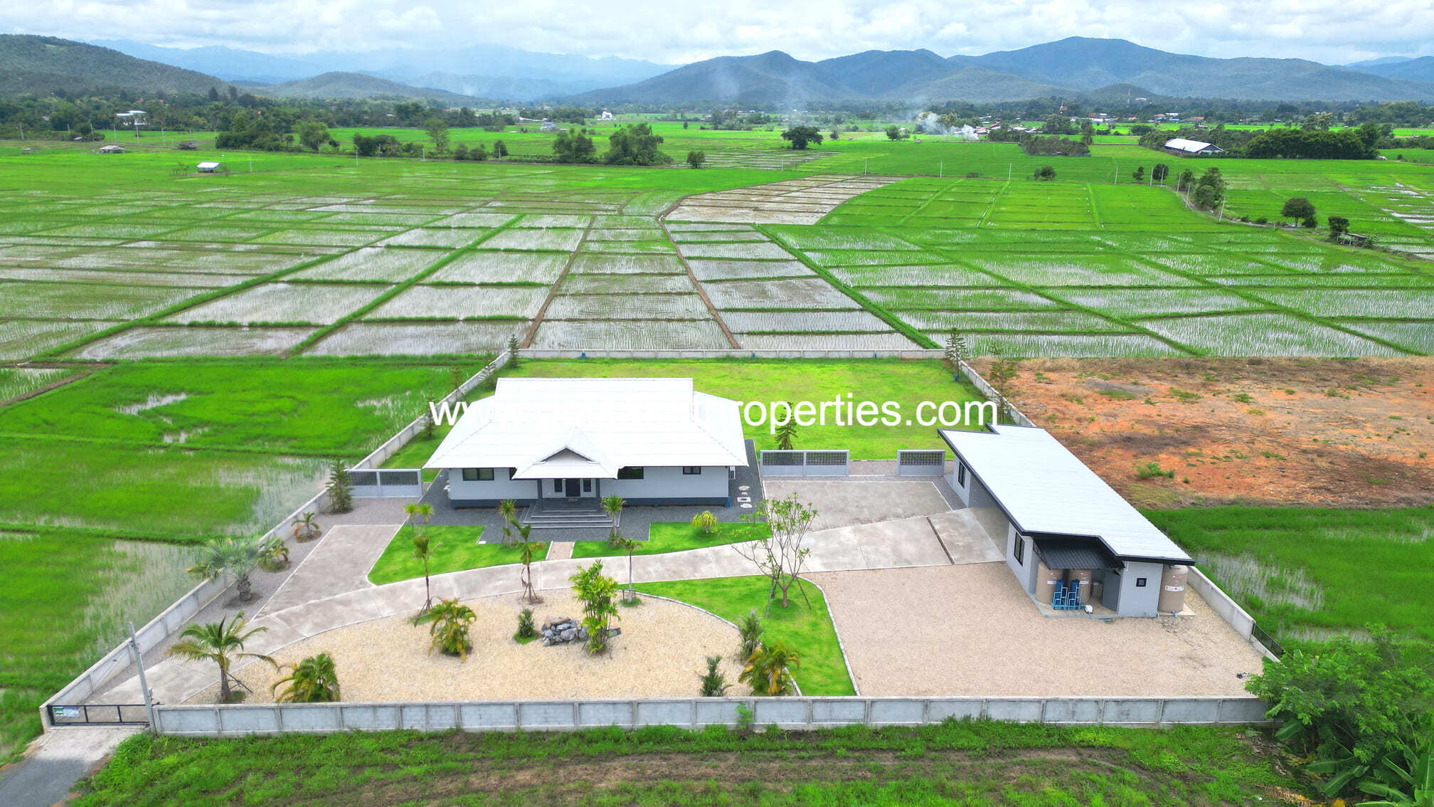 Doi Saket-DSP-(HS363-04) Beautiful 4-Bedroom Modern Home with Great Mountain Views for Sale in Pa Pong