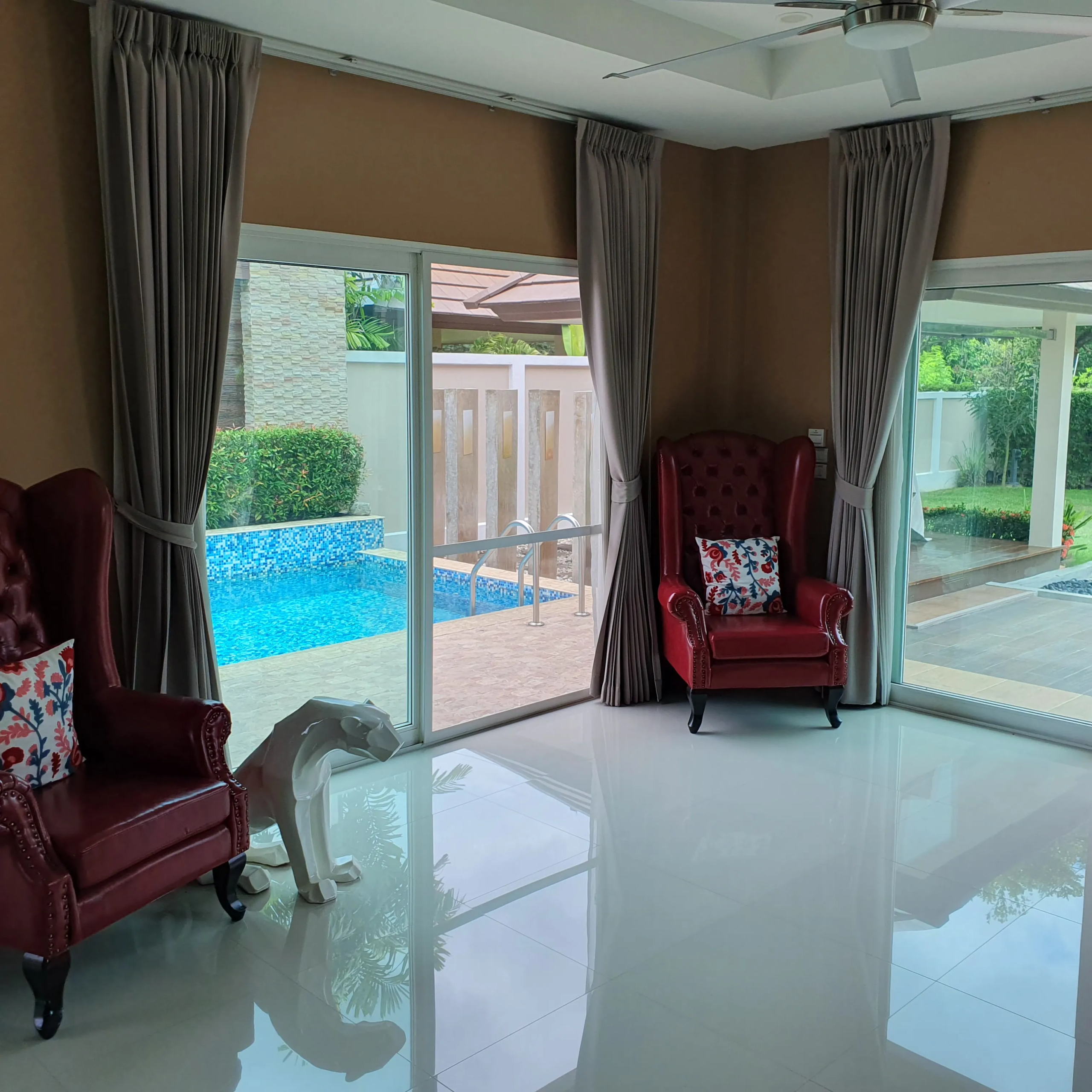 4 Bedroom House for sale in San Phak Wan