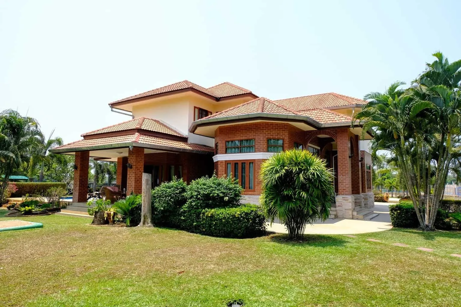 San Sai-DSP-(HS261-04) Large Luxury Family Home with Pool on 3+ Rai in San Sai