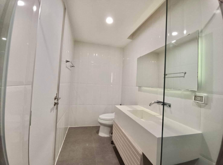 Gorgeous 2 Bedroom Condominium in Nimman For Sale-IRE-IRECS029