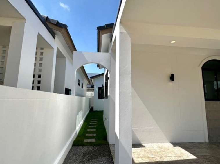 Modern and Stylish Japanese Style Family Home For Sale in Saraphi-IRE-IREHS027