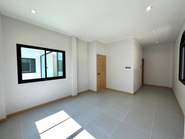 Modern and Stylish Japanese Style Family Home For Sale in Saraphi-IRE-IREHS027