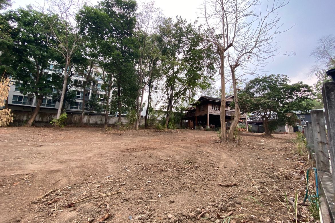 A land for rent with construction in Muang Chiang Mai-P-PCCR922