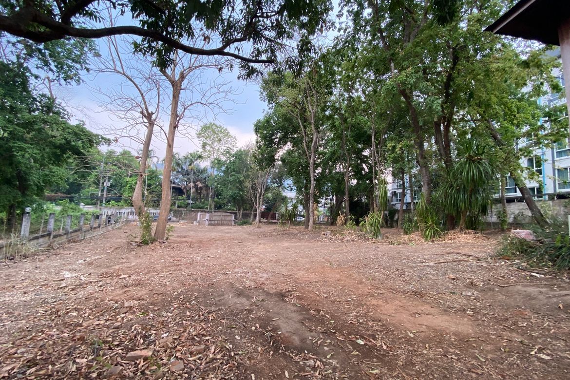 A land for rent with construction in Muang Chiang Mai-P-PCCR922