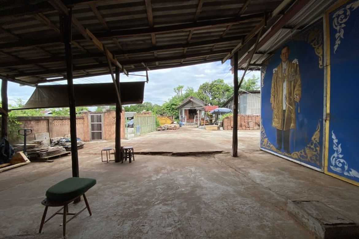 A warehouse for sale in Doi Saket