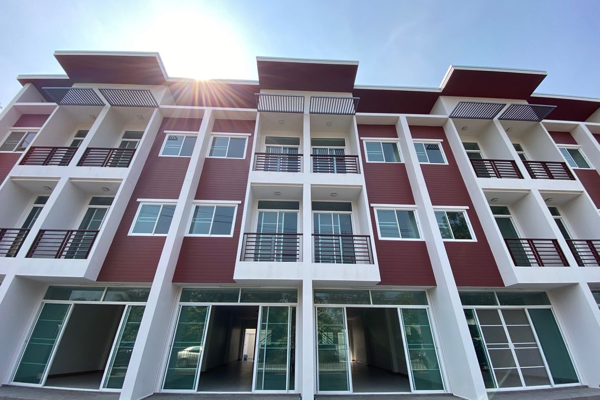 Brand new 3 bed townhome for sale in Chang Phuak Chiang Mai-P-PCCS766