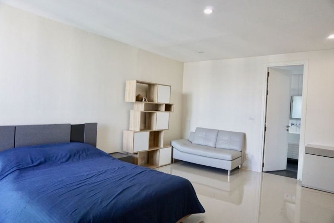 A nice large unit for rent in Muang Chiang Mai-P-PCS196