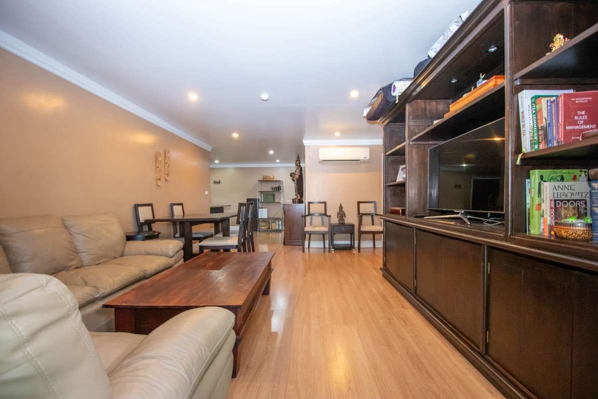 Elegant Two-Bedroom Condo for Sale at Rawee Waree Condominium-PH-RW020