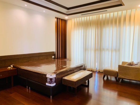 8429 - Exquisite 6-Bedroom Lanna-Style Retreat in Chiang Mai-EH-8429