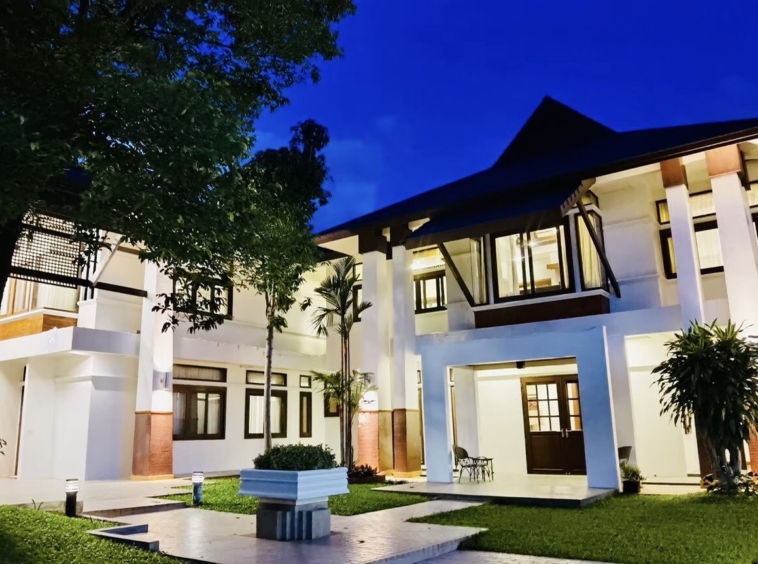 8429 - Exquisite 6-Bedroom Lanna-Style Retreat in Chiang Mai-EH-8429