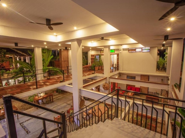 Hotel with pool for sale in Muang Chiang Mai-P-PCCS641