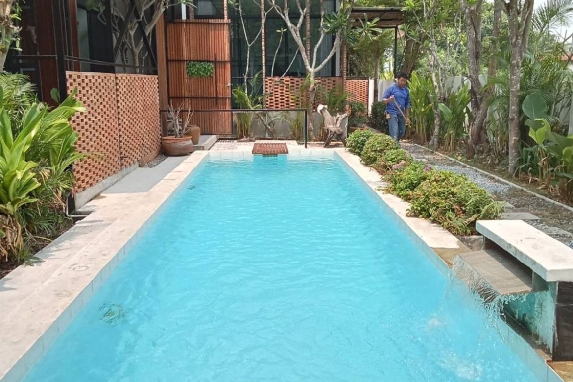 3 bed modern bungalow with a private pool for rent in Hang Dong