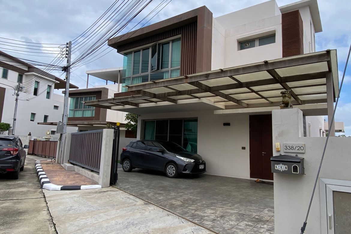 4 Bed modern house for sale in Hang Dong Chiang Mai-P-PHS847