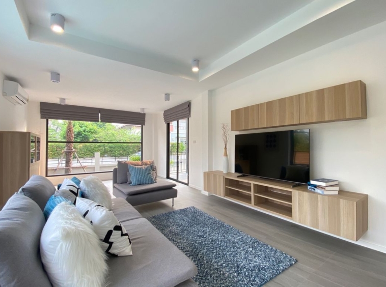 A modern house 3 bed with private pool for sale in Hang Dong