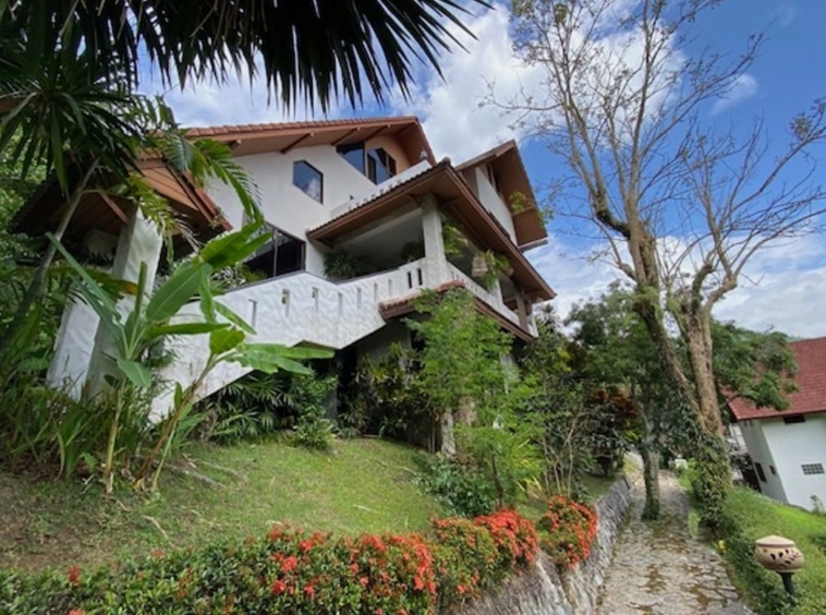 4 Bed house for sale in Mae Rim