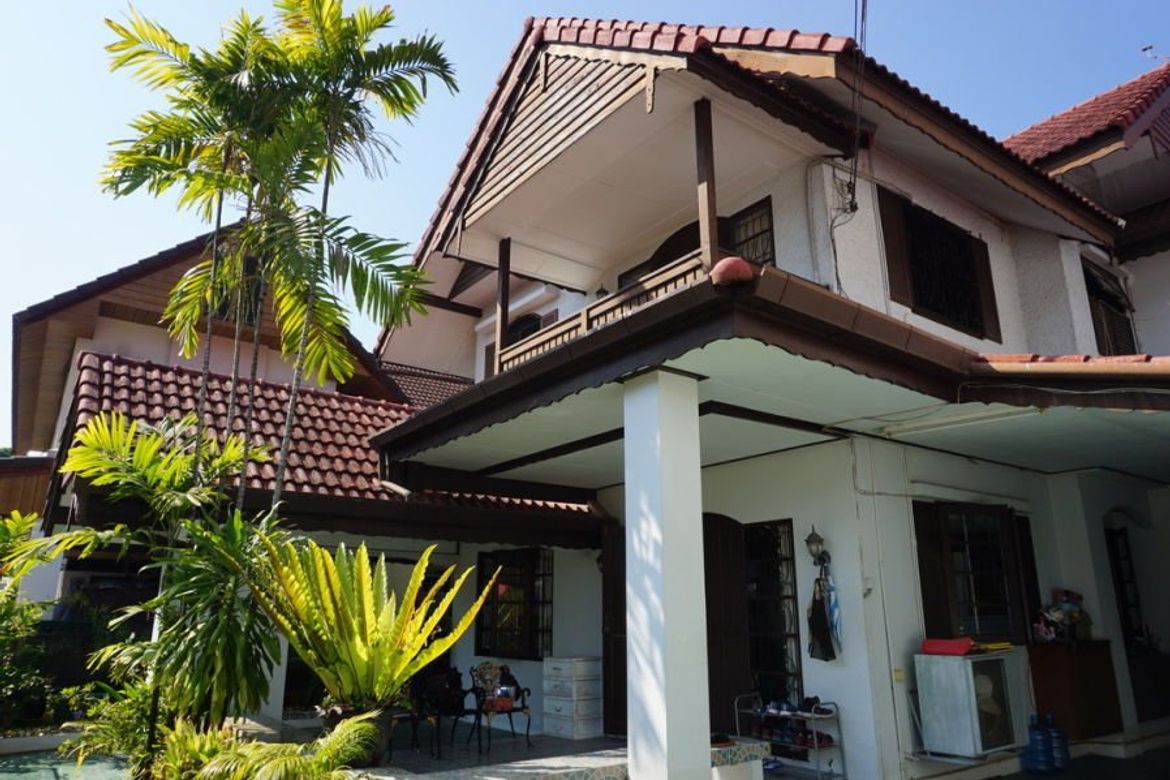 2 houses with 5 bedrooms for sale in Muang Chiang Mai-P-PHS404