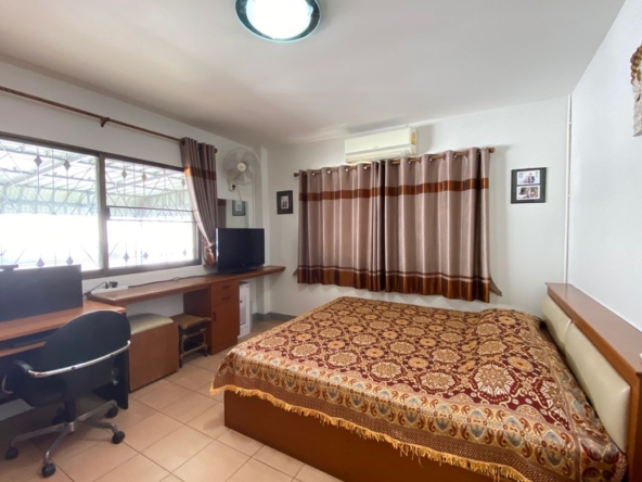 3 bed house for sale in Muang Chiang Mai-P-PHS840