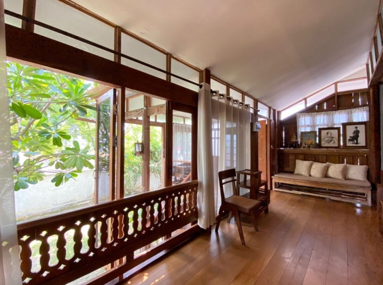 A charming wooden Thai house for sale in Sankhampeang