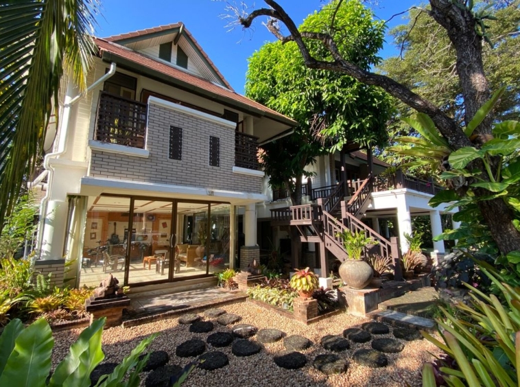 Balinese style house for sale at Land and House project in San Sai