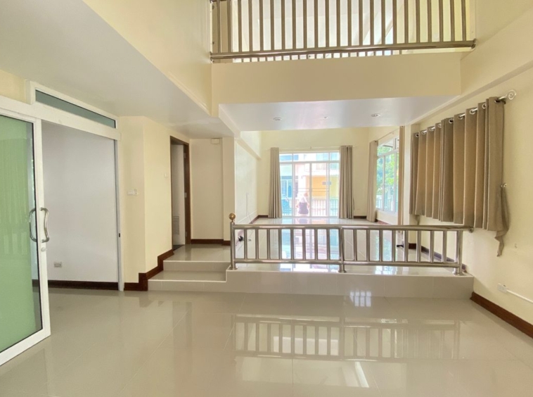 3 bed house for sale in San Sai