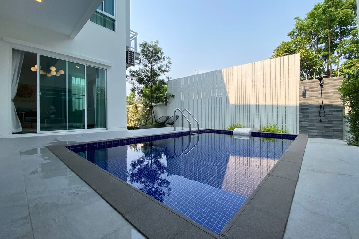 Modern house with pool for sale in San Sai