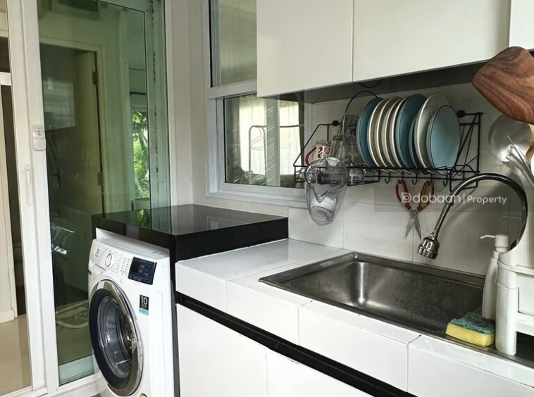 Two-story single-family home with 3 bedrooms and 2 bathrooms in the San Kamphaeng area