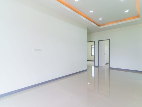 contemporary style house with 3 bedrooms and 2 bathrooms in the San Sai zone