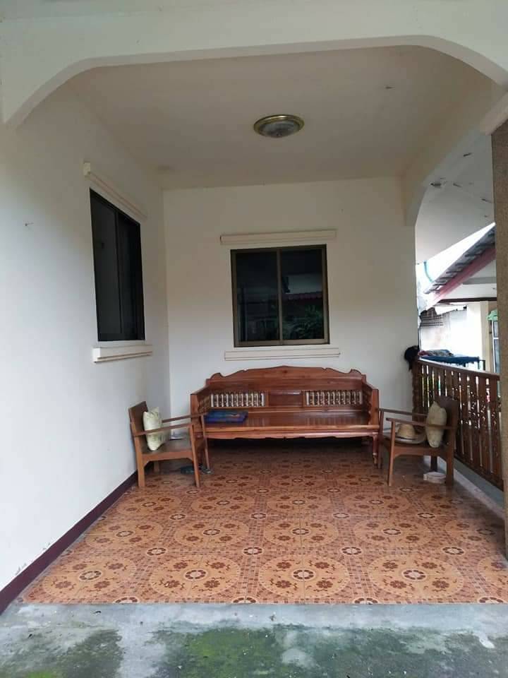 contemporary style house with 3 bedrooms and 3 bathrooms in the San Sai Noi zone.-DB-SHHCMISS11