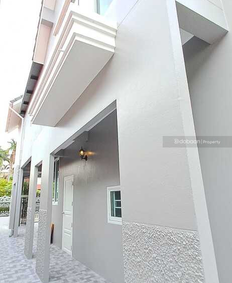 located in San Sai zone near Ruen Chok Market.-DB-SHHCMISS85