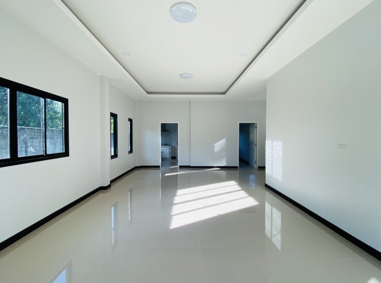 A Modern single story  house with 3 bedrooms and 2 bathrooms in the Tha Wang Tan