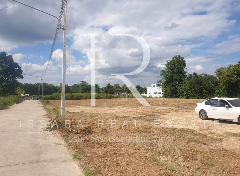 Plots of Land for Sale in Nam Prae Hang Dong Nearby Mae Hia Market-IRE-IRELS005