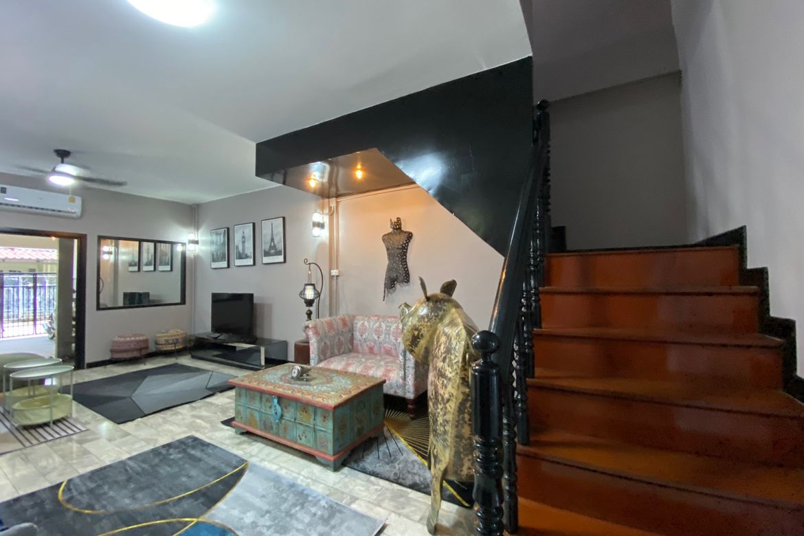 2 bed townhome for rent or sale in Nong Soi Chiang Mai-P-PHS745