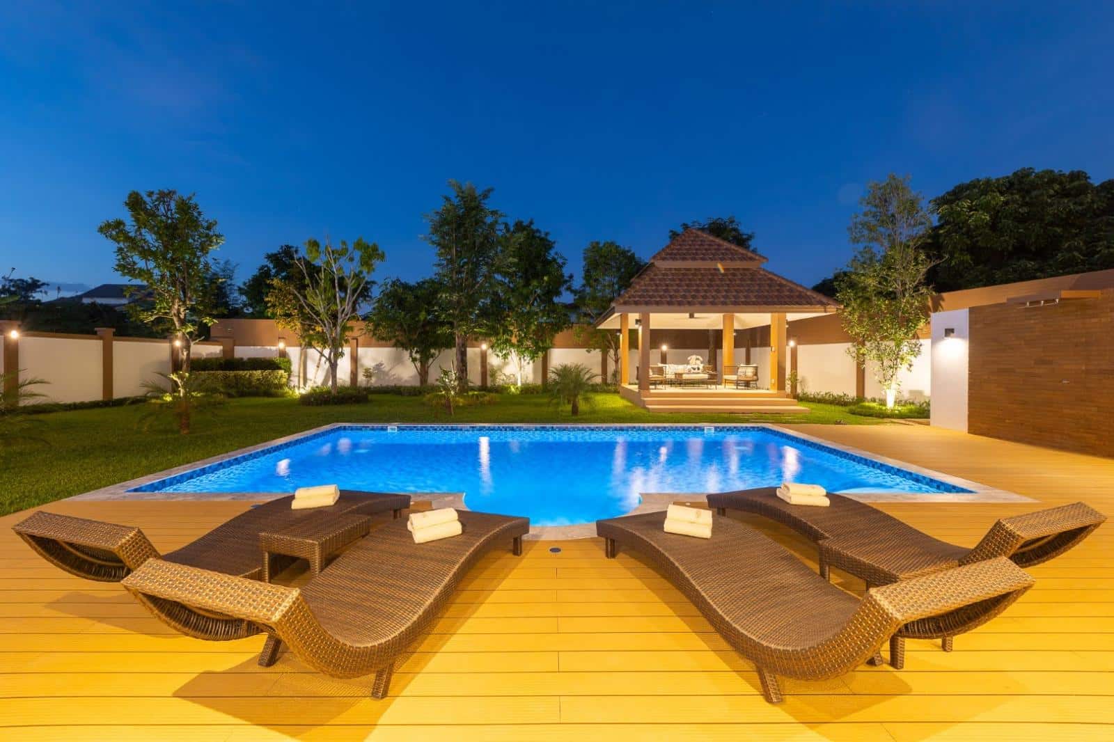 Luxury 5 Bedroom Pool Villa in City-TNP-D1063