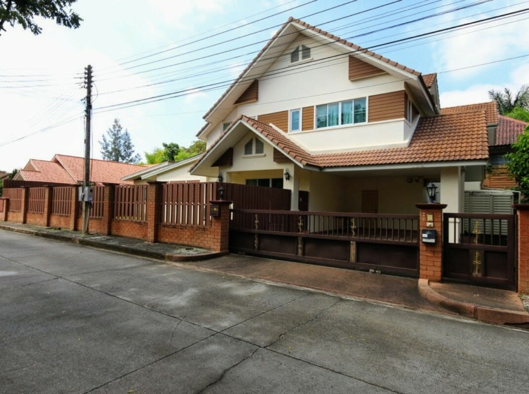 4 Bedroom with Large Separate Kitchen in Hang Dong-TNP-D830