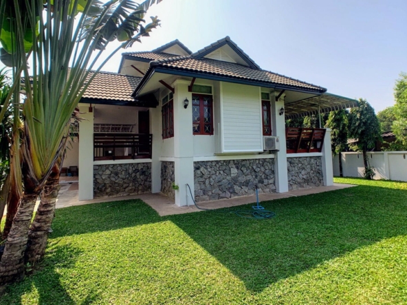 4 Bedroom with Large Garden near CM University-TNP-D80