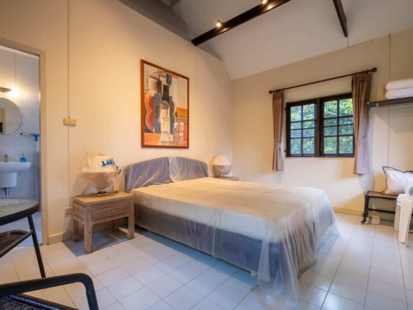 Western Style Bungalow with Two Bedroom Guesthouse in San Sai-TNP-D1080