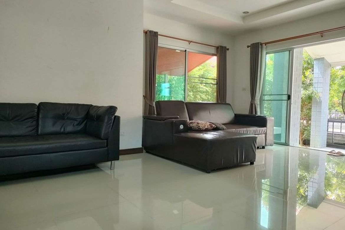 3 Bedrooms 2 Storey house for Sale in Ton Pao